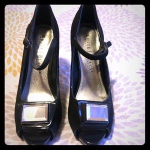 White House black market pump shoes